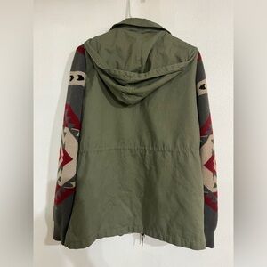 Thread and supply zipp down hooded jacket size M army green